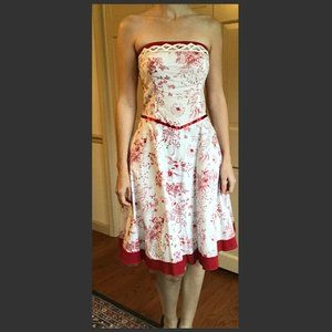 Flattering red/white strapless dress